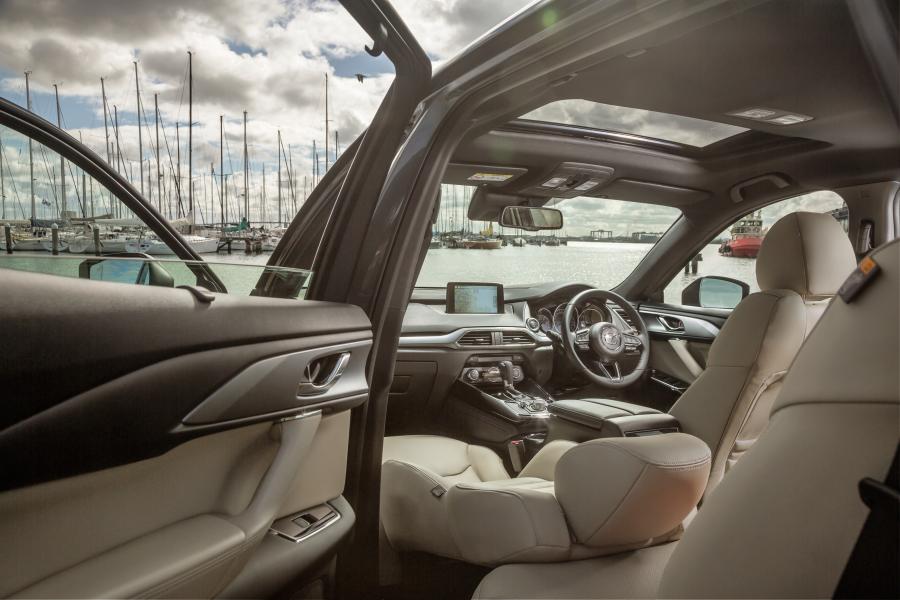 Интерьер Mazda CX-9 Azami 2016 года  (AU) (фото 3 из 42)
